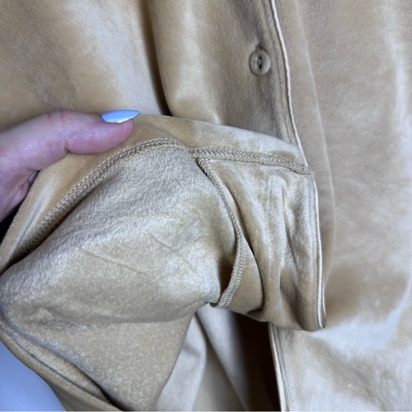 SKIMS Velour Long Sleeve Sleep Shirt Honey Medium NWT Soft Lounge Pajama Top - Picture 11 of 13
